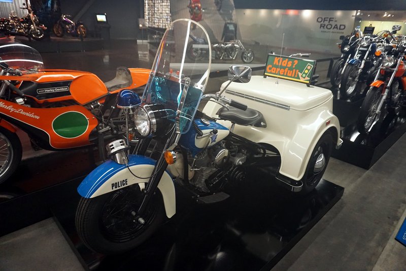 1932–1969 Harley-Davidson SERVI-CAR GE