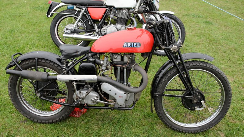 1946–1959 Ariel NH 350 RED HUNTER