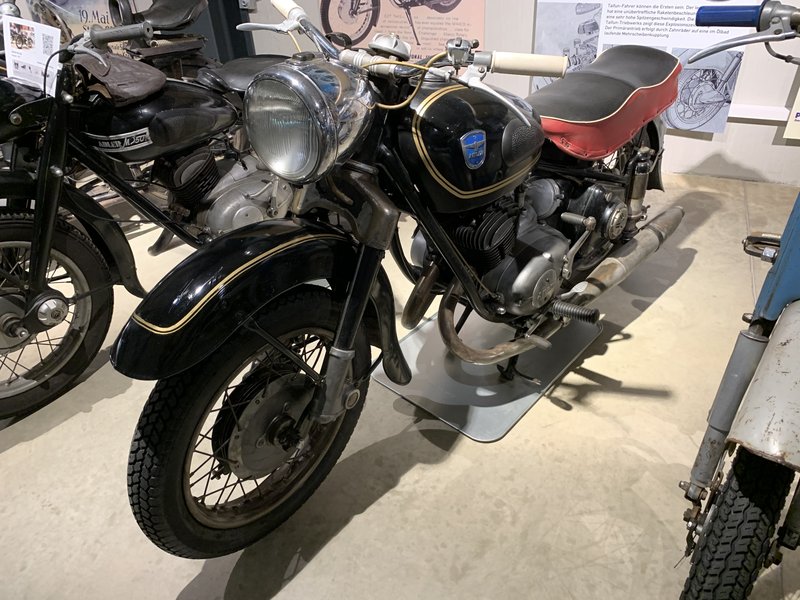 1952–1954 Adler M 250