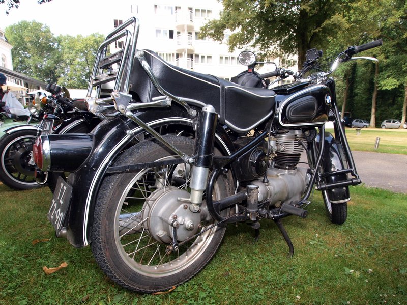 1956–1960 BMW R26