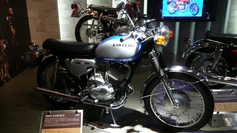 1967–1971 Kawasaki A1 SAMURAI