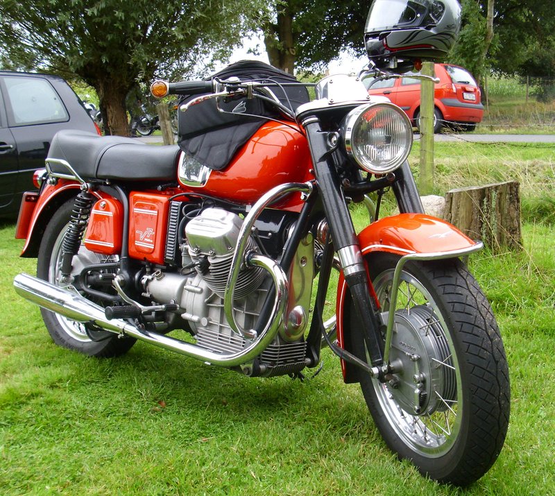 1967–1969 Moto Guzzi V7 700