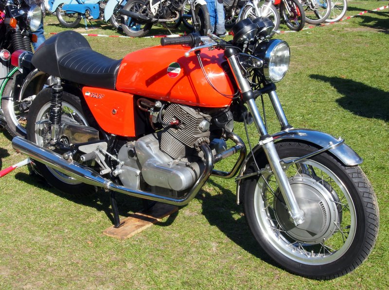 1971–1974 Laverda 750 SF