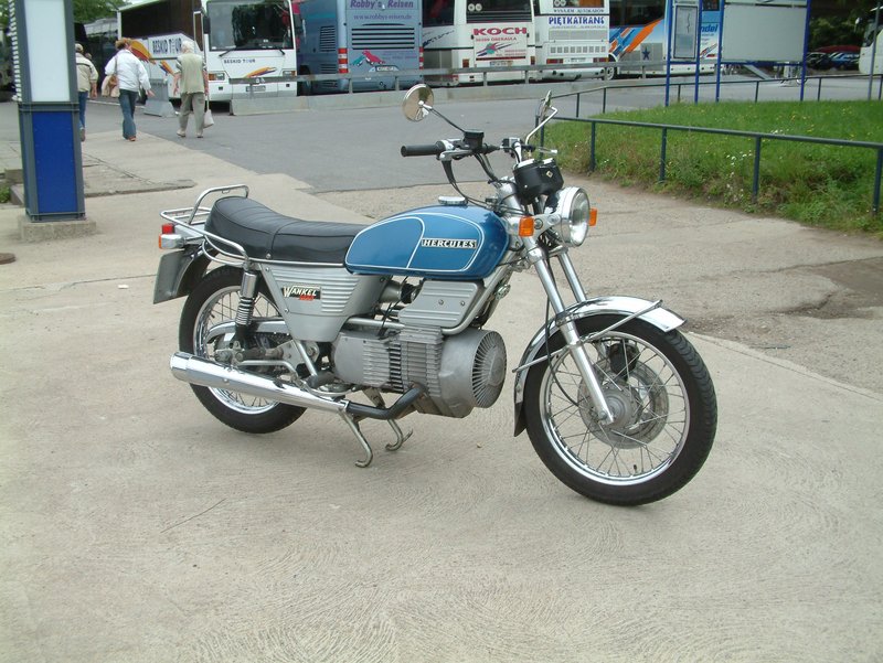 1973–1978 Hercules W 2000