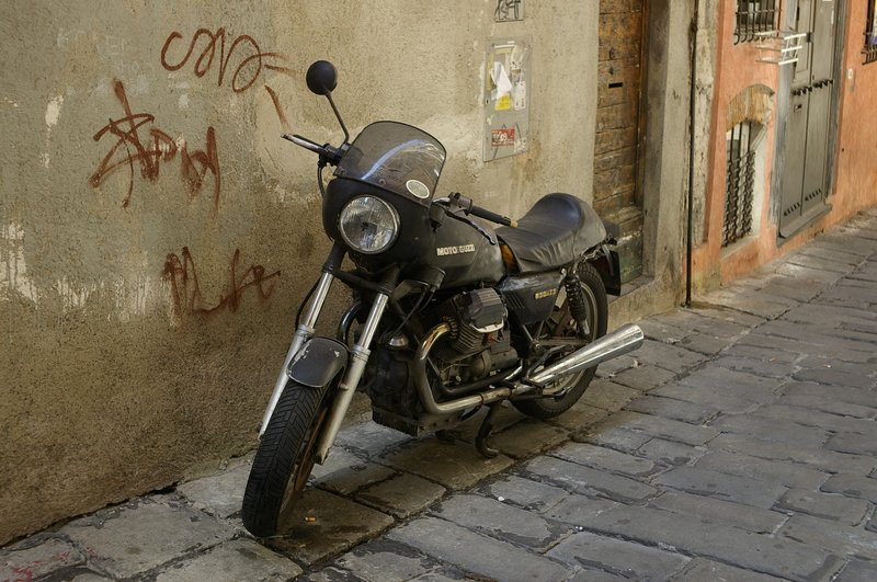 1974–1975 Moto Guzzi 850 T
