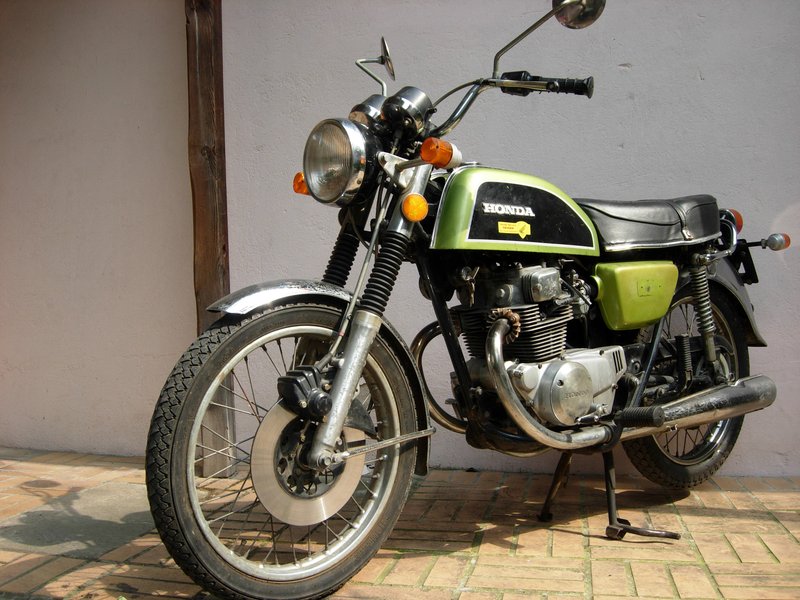 1975–1976 Honda CB 200
