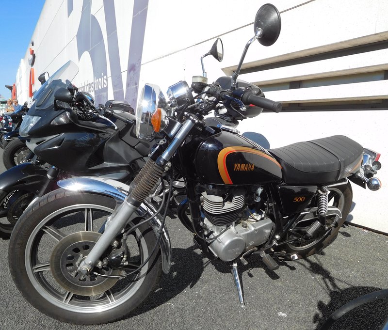1997–1999 Yamaha SR 500