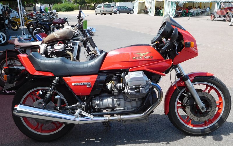 1983–1984 Moto Guzzi 850 LE MANS III
