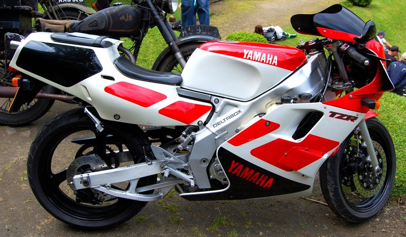 1982–1983 Yamaha RD 250 LC