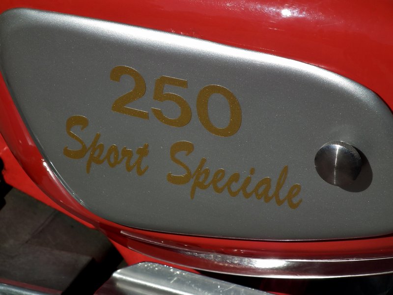 1983–1984 Benelli 250 SPORT