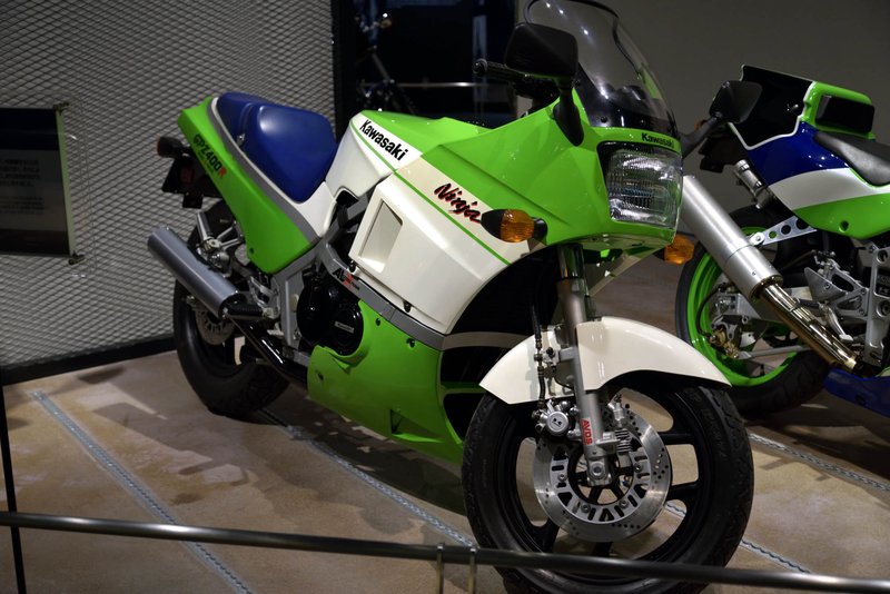 1983–1985 Kawasaki GPZ 400