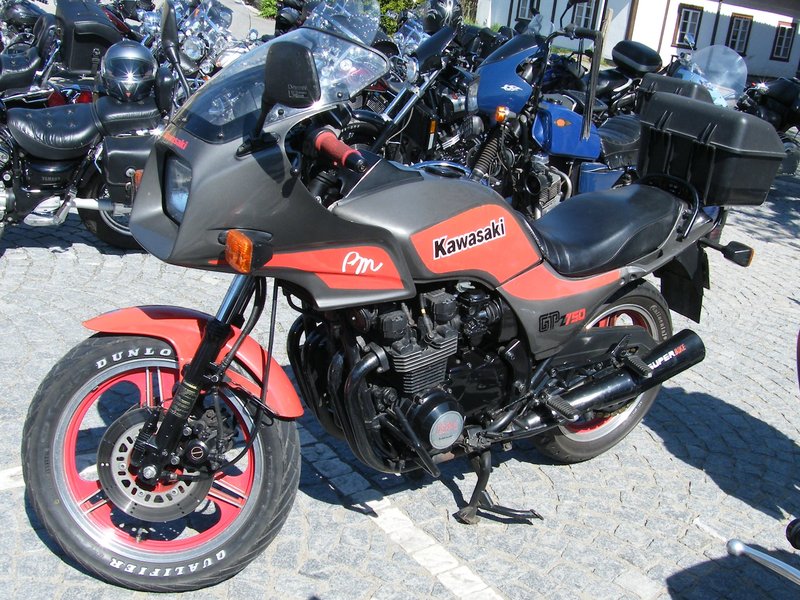 1983–1988 Kawasaki GPZ 750