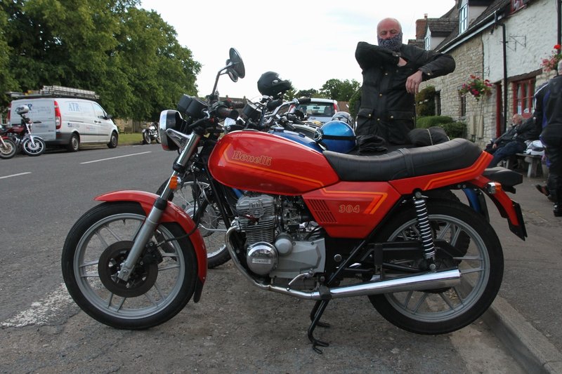 1984–1989 Benelli 304