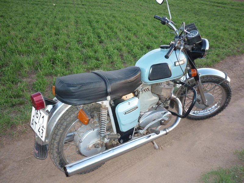 1984 IZH PLANETA 4