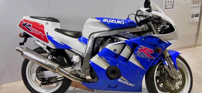 1984 Suzuki GSX-R 400