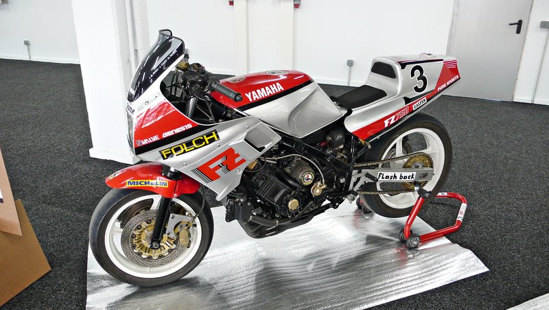 1988–1992 Yamaha FZ 750