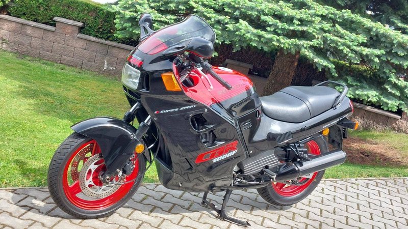 1987–2000 Honda CBR 1000 F