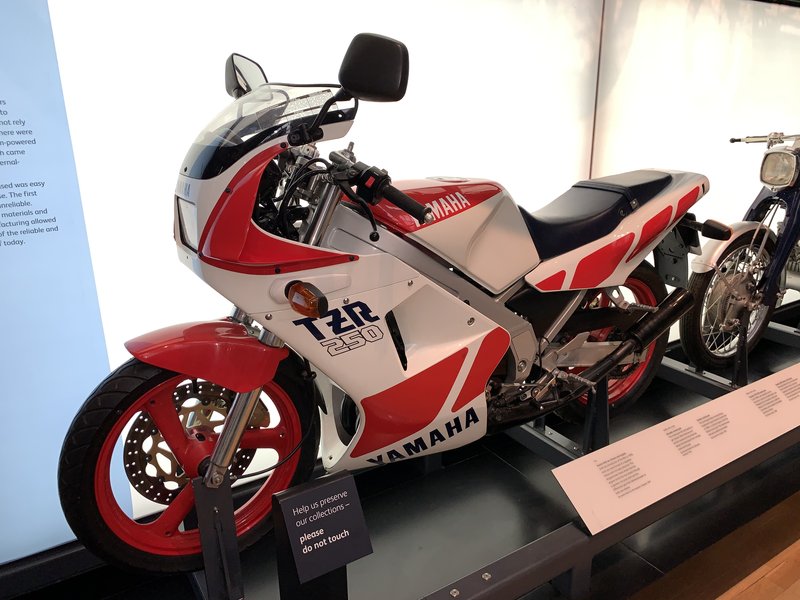 1987–1990 Yamaha TZR 250