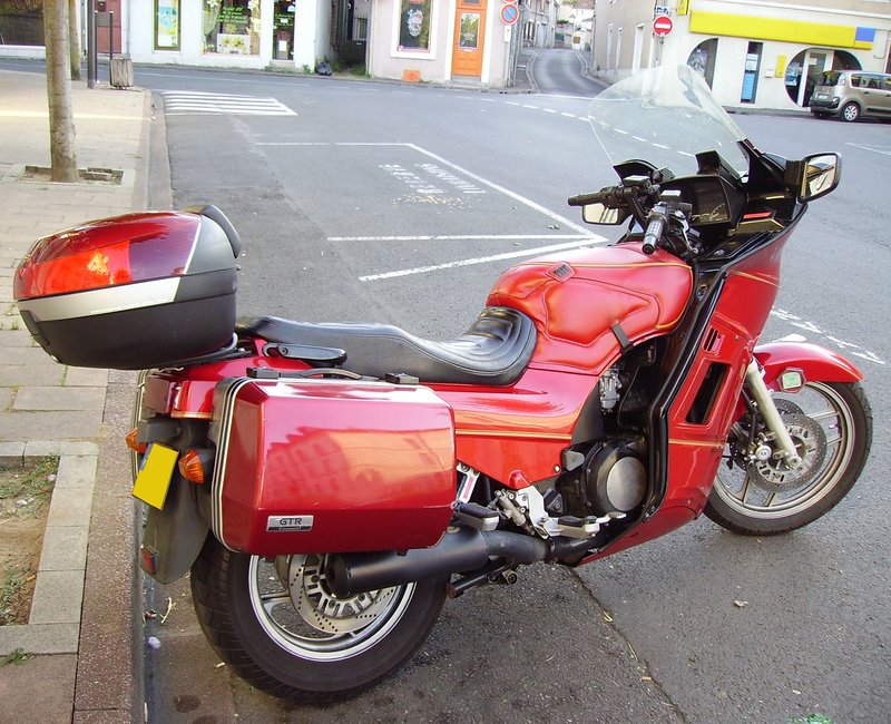 1990–1992 Kawasaki 1000 GTR
