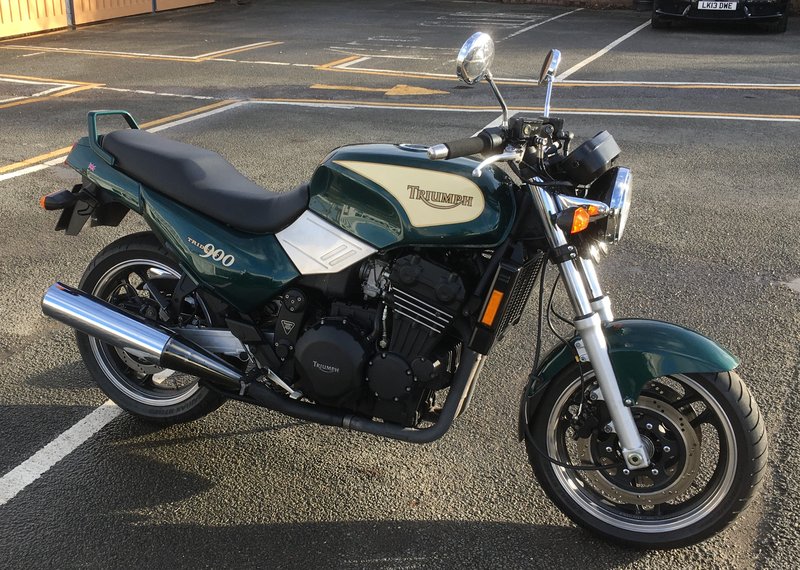 1991–1992 Triumph TRIDENT 900