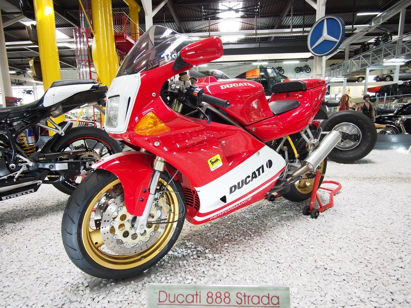 1993 Ducati 888 STRADA