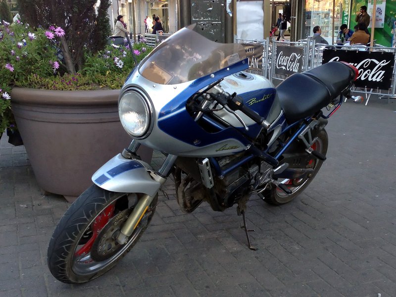 1993–1994 Suzuki GSF 400 BANDIT