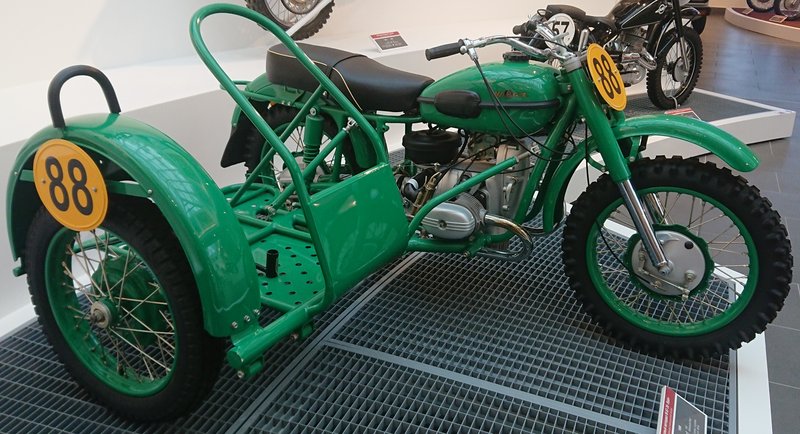 1993 Ural M 67