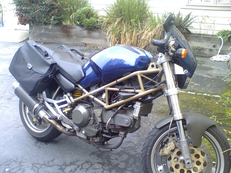 1996–1998 Ducati 900 MONSTER