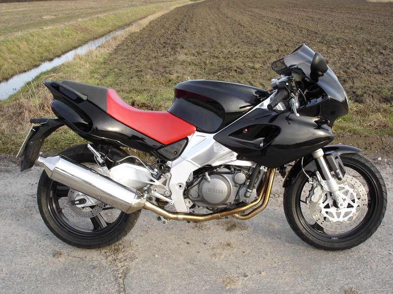 1996–1998 Yamaha SZR 660