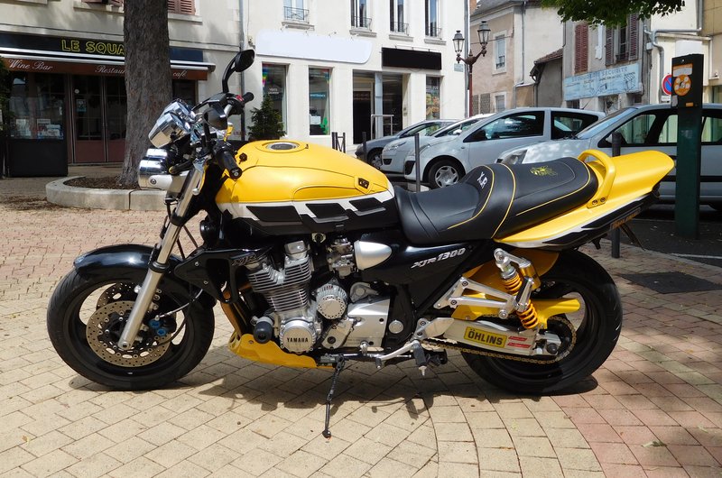 1999–2001 Yamaha XJR 1300 SP