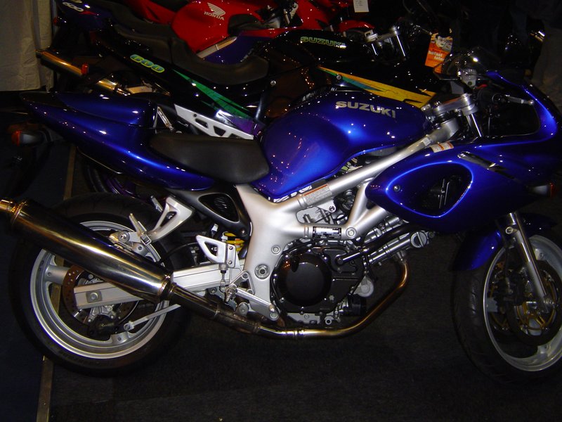 undefined Suzuki SV 650