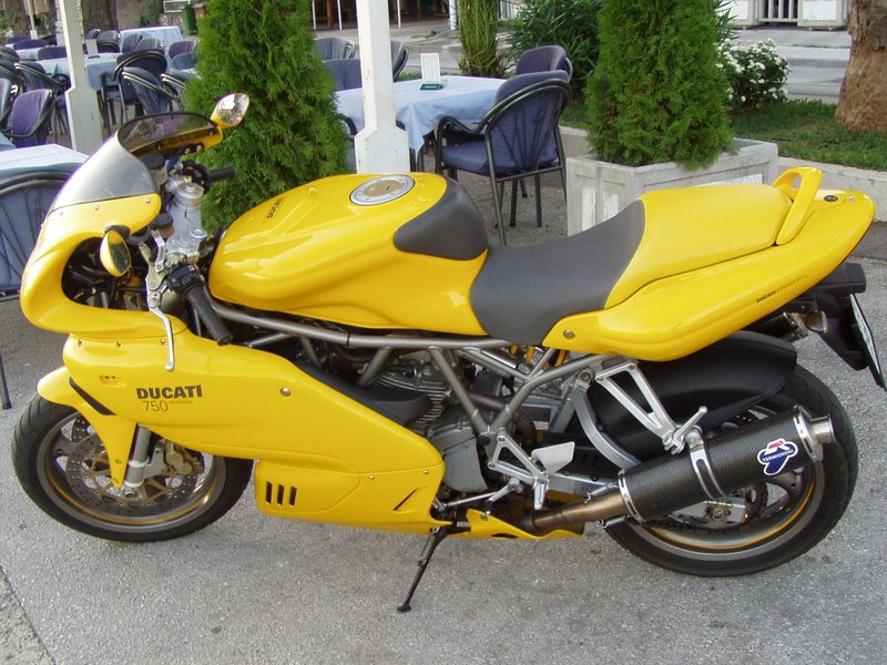 2001 Ducati 750 SUPERSPORT