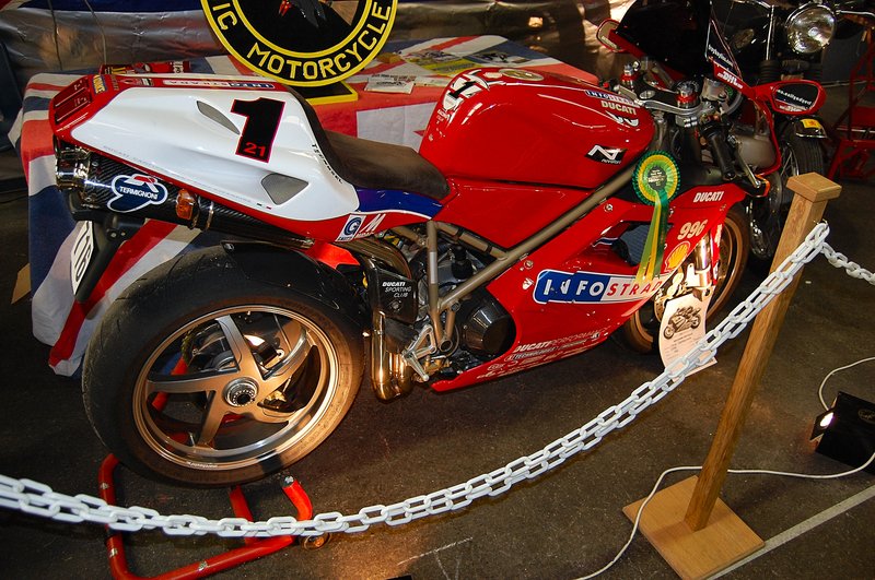 2001 Ducati 996 S