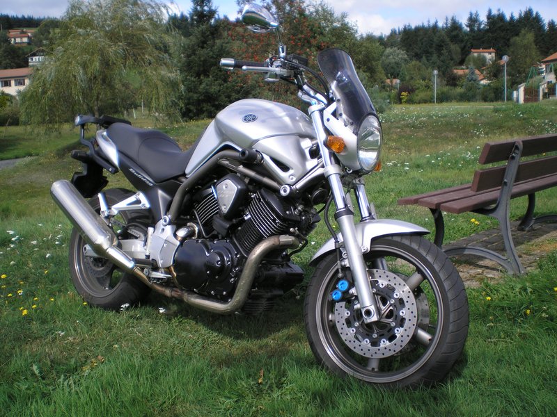 2002–2004 Yamaha BT 1100 BULLDOG