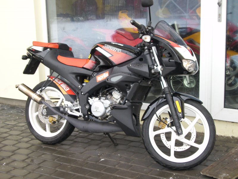 2004–2005 Aprilia TUONO 50