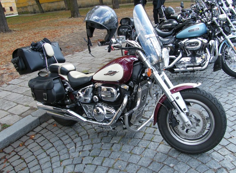 2004 Suzuki MARAUDER 800