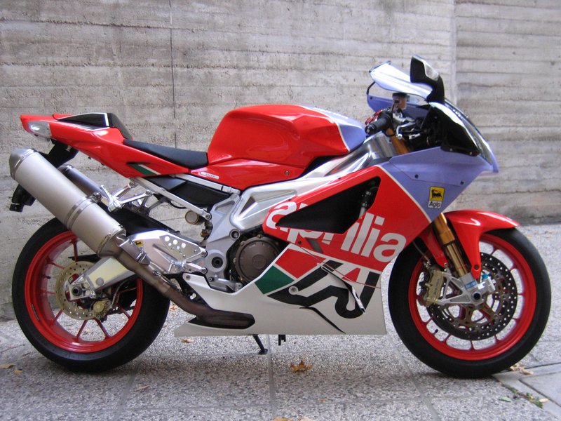 2005–2006 Aprilia RSV 1000 R