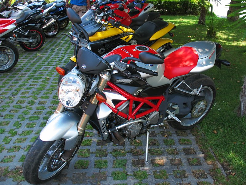 2006–2007 MV Agusta BRUTALE 910