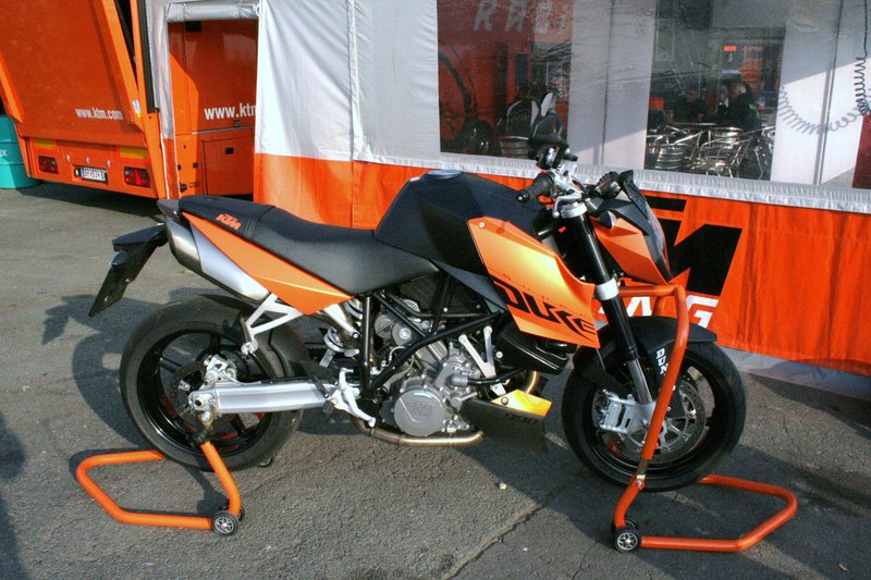 2007–2011 KTM 990 SUPER DUKE