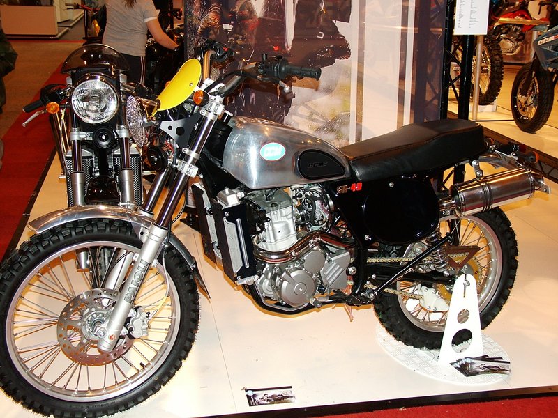 2008–2010 CCM SR-40