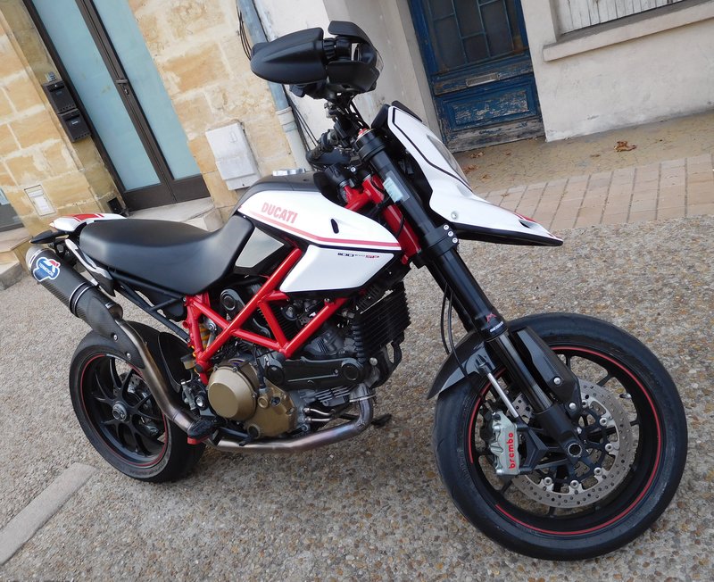 2008–2009 Ducati HYPERMOTARD 1100