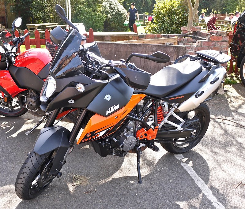 2008–2011 KTM 990 SUPERMOTO