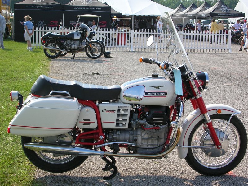 2012–2015 Moto Guzzi V7 SPECIAL