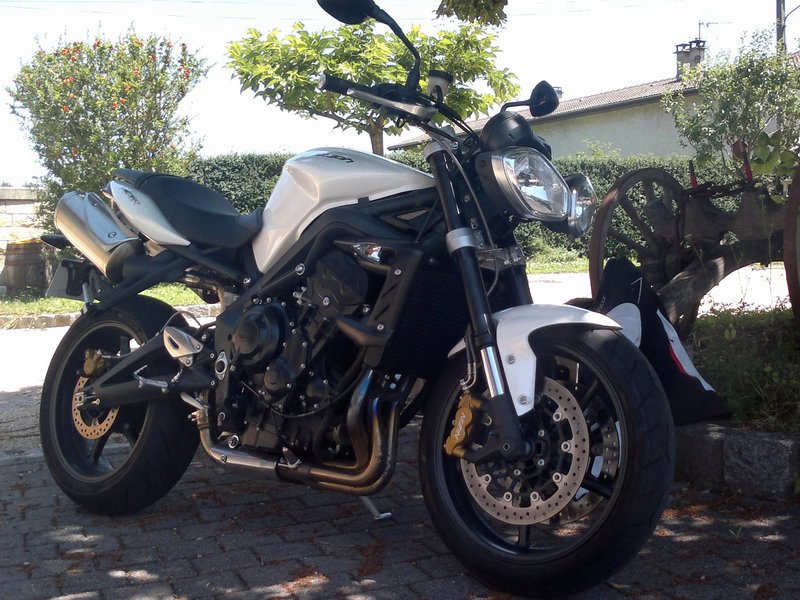 2011 Triumph DAYTONA 675 SE