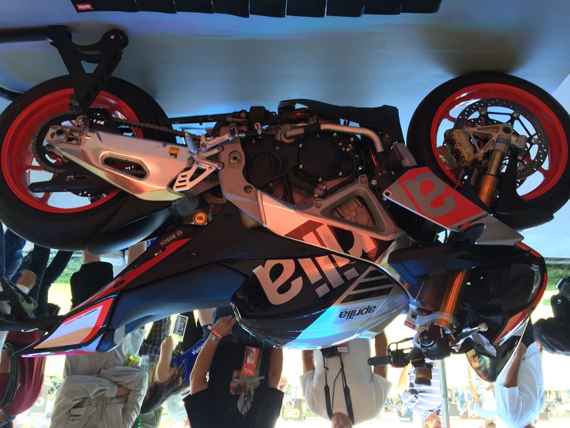 2010 Aprilia RSV4 R