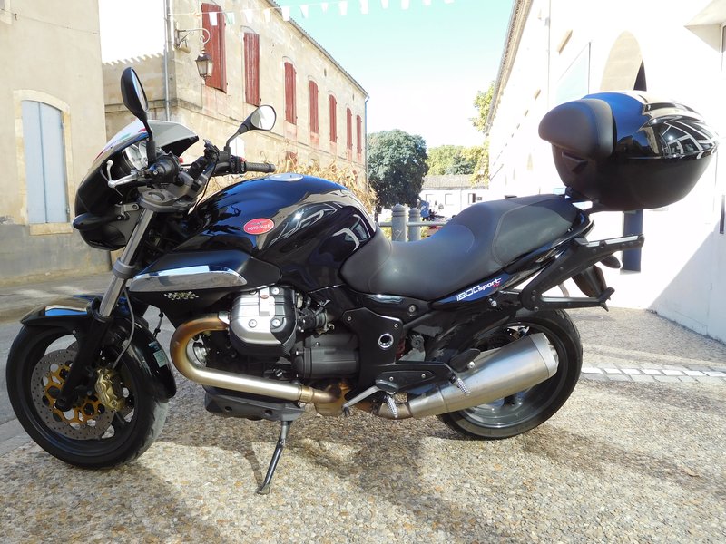 2010–2011 Moto Guzzi 1200 SPORT 4V