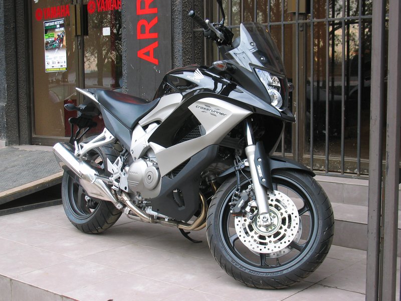 2011–2014 Honda CROSSRUNNER