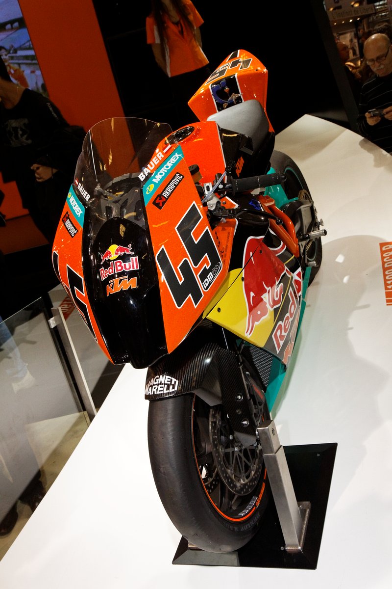 2011 KTM 1190 RC8 R RED BULL