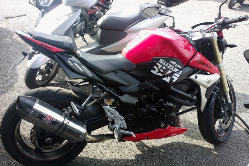 2011–2012 Suzuki GSR 750