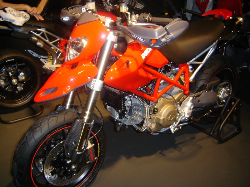 2013–2015 Ducati HYPERMOTARD